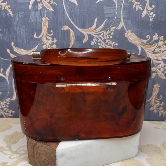 Vintage 1950s Dover Amber Lucite Box Purse - Picture 4 of 11